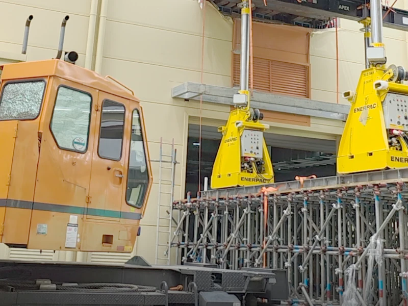 EVE Battery Project - 19-Ton Chiller Lifting 01